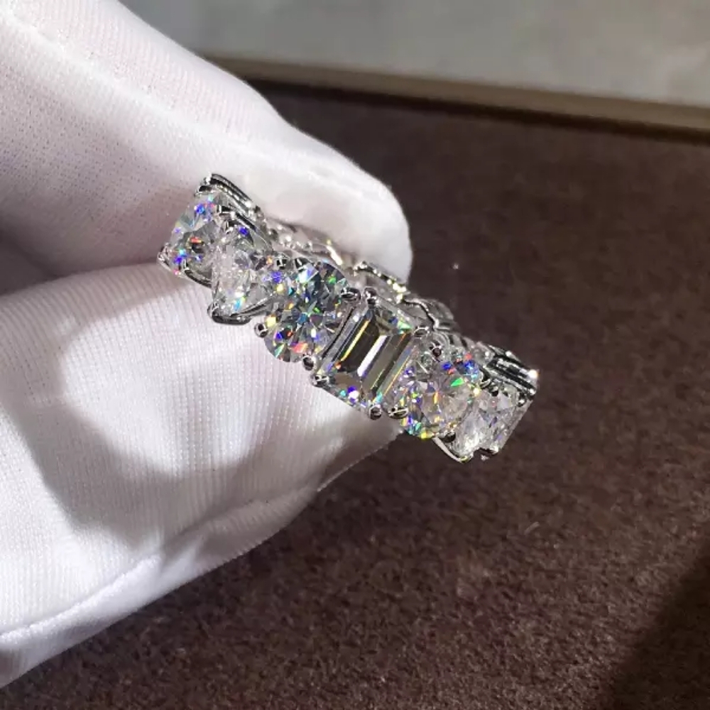 New 925 Silver Beautiful Hearts Round Diamond Ring - Picture 4 of 5